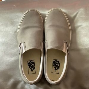 Womens Vans Size 9.0 Worn only a few times/taken care of.